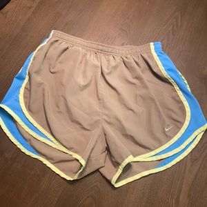 Nike Women's Tempo Dry Core 3'' Running Shorts